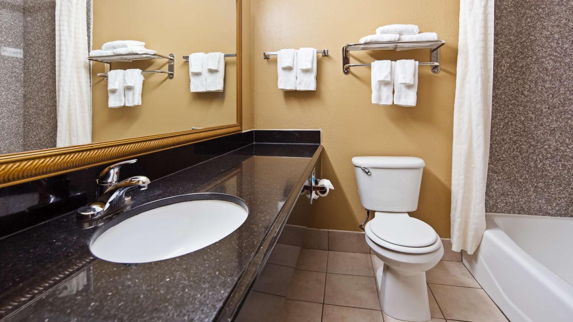 Broadway Inn & Suites Oklahoma City Bagian luar foto