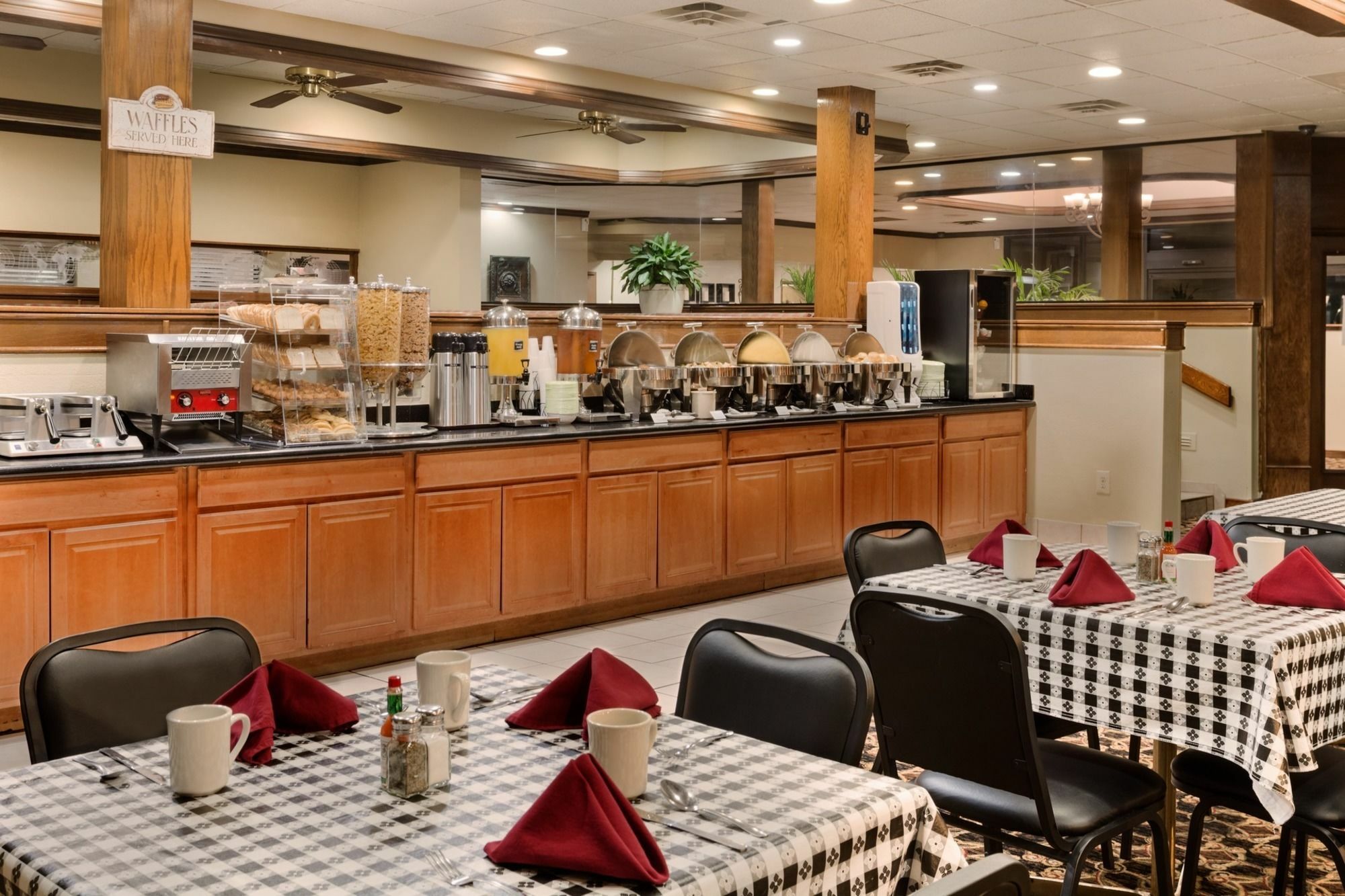 Broadway Inn & Suites Oklahoma City Bagian luar foto