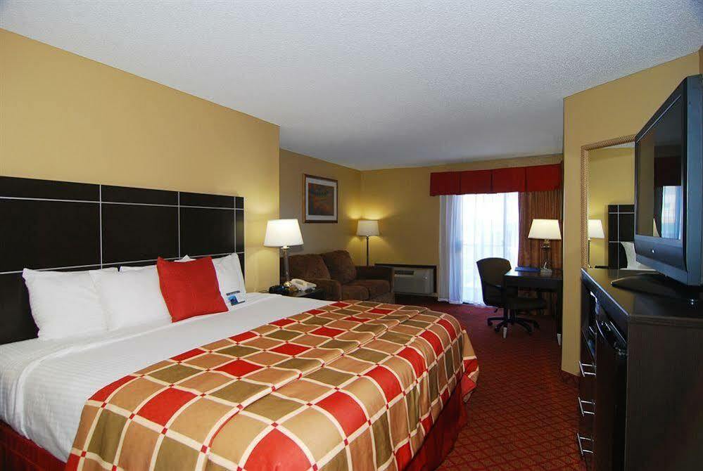 Broadway Inn & Suites Oklahoma City Bagian luar foto