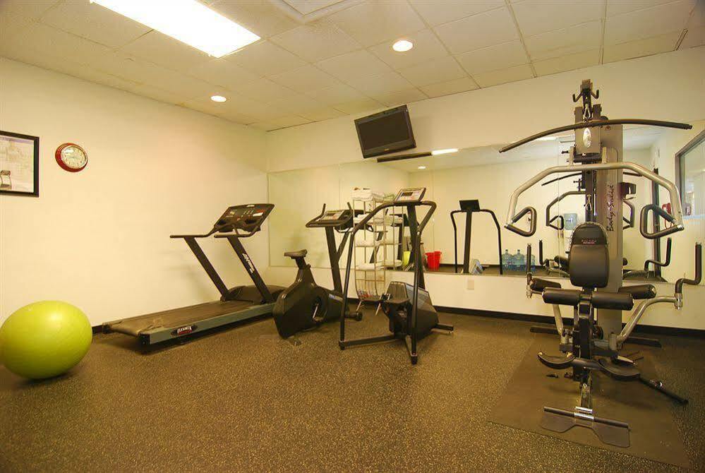 Broadway Inn & Suites Oklahoma City Bagian luar foto
