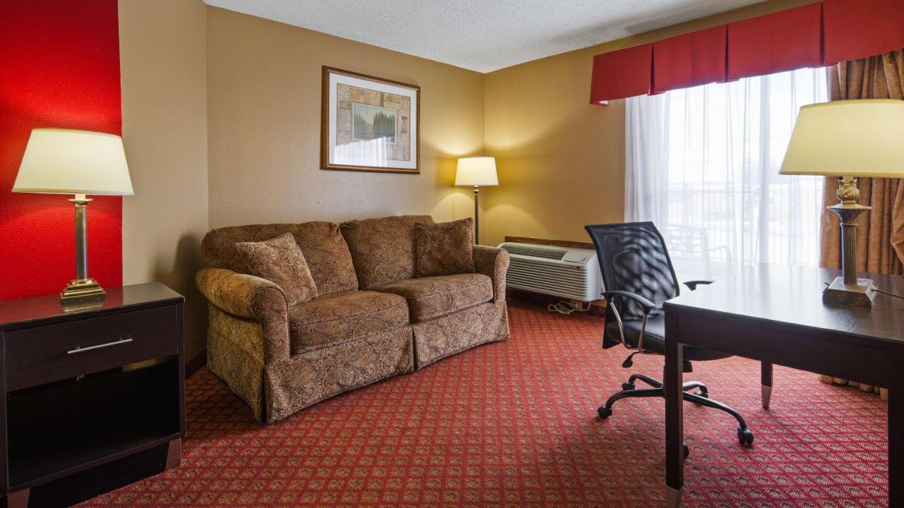Broadway Inn & Suites Oklahoma City Bagian luar foto