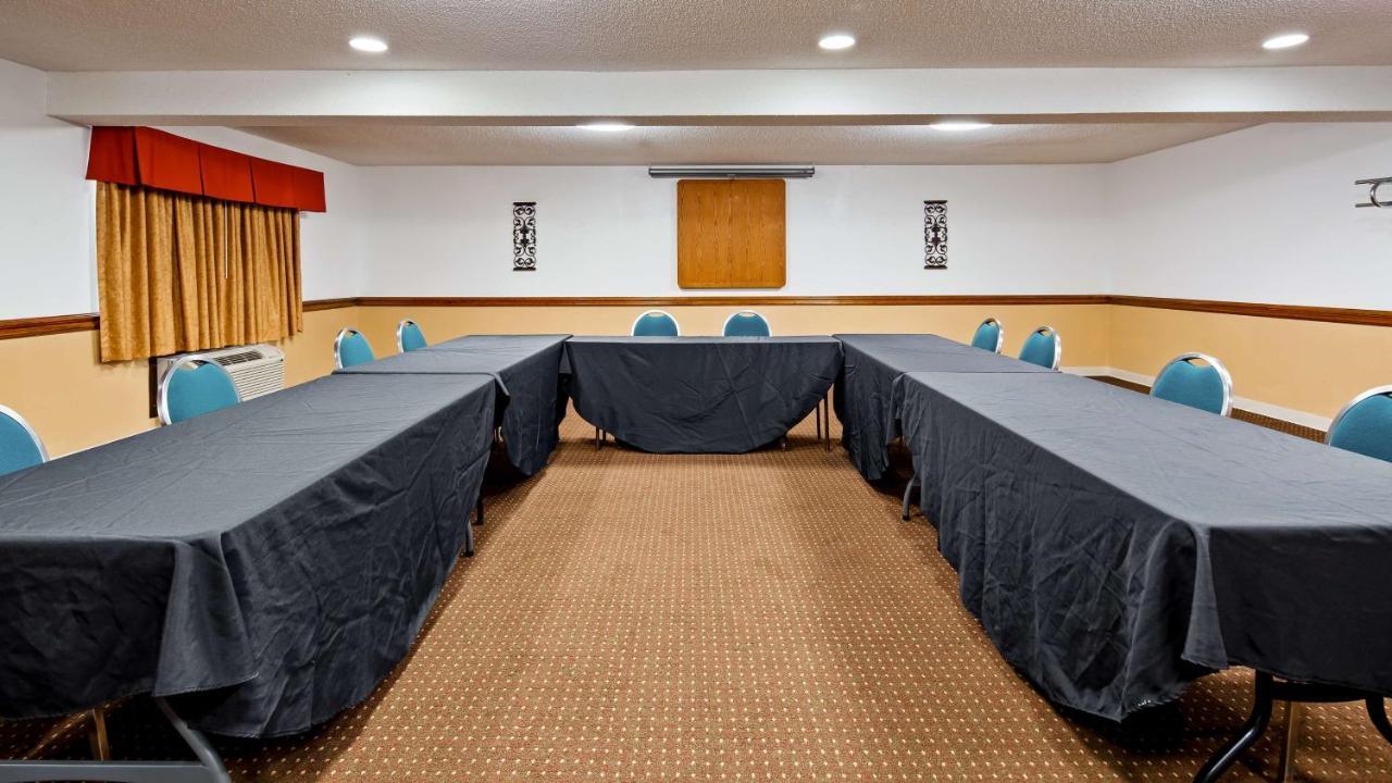 Broadway Inn & Suites Oklahoma City Bagian luar foto